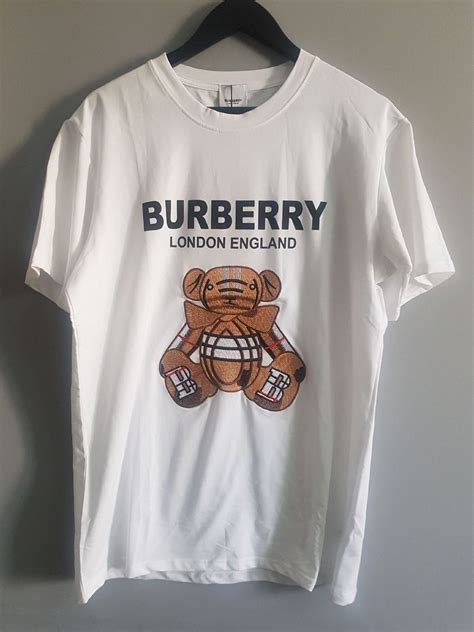 camiseta burberry masculina